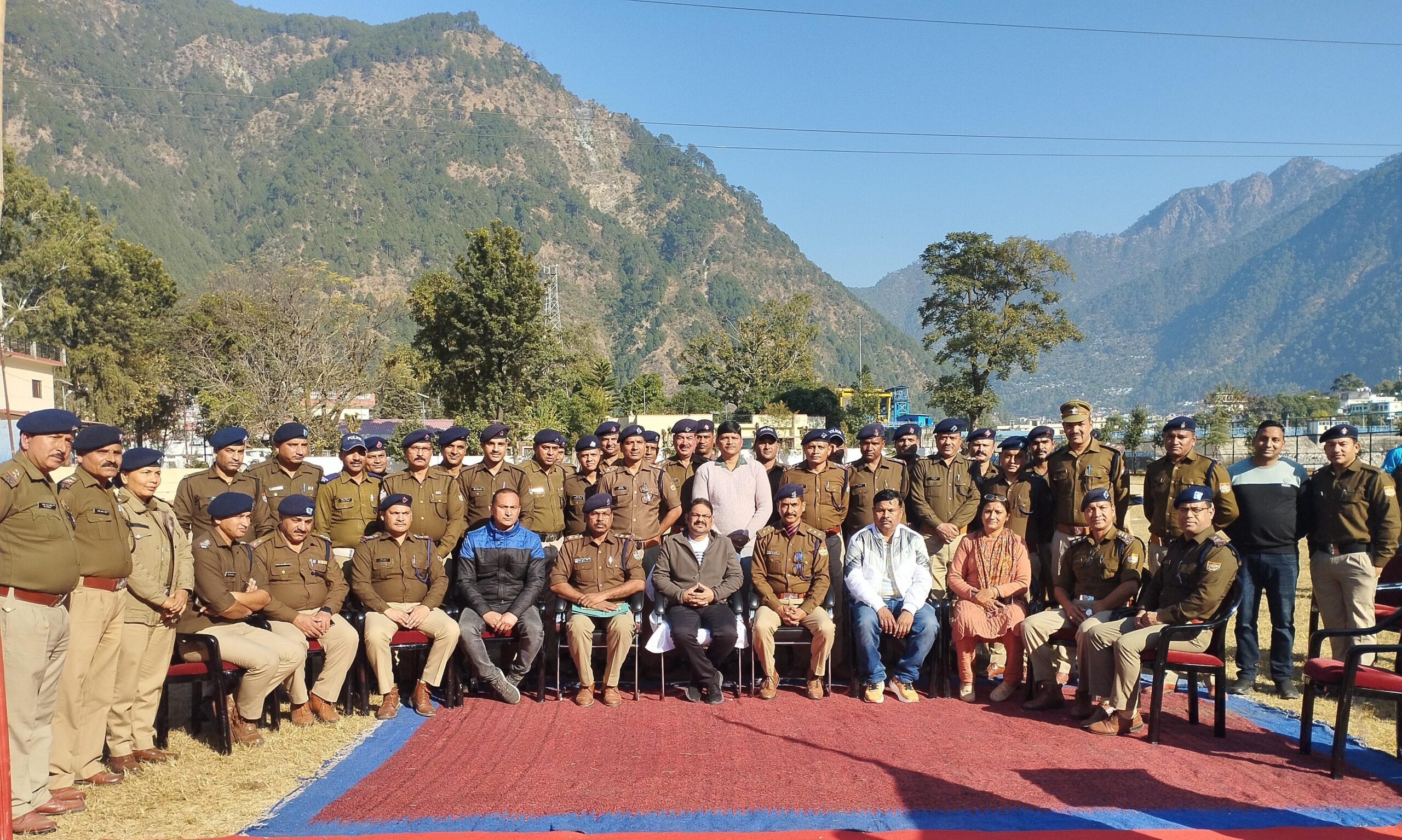 एसपी अमित श्रीवास्तव को उत्तरकाशी पुलिस ने दी विदाई, नए कार्यकाल के लिए दी शुभकामनाएं