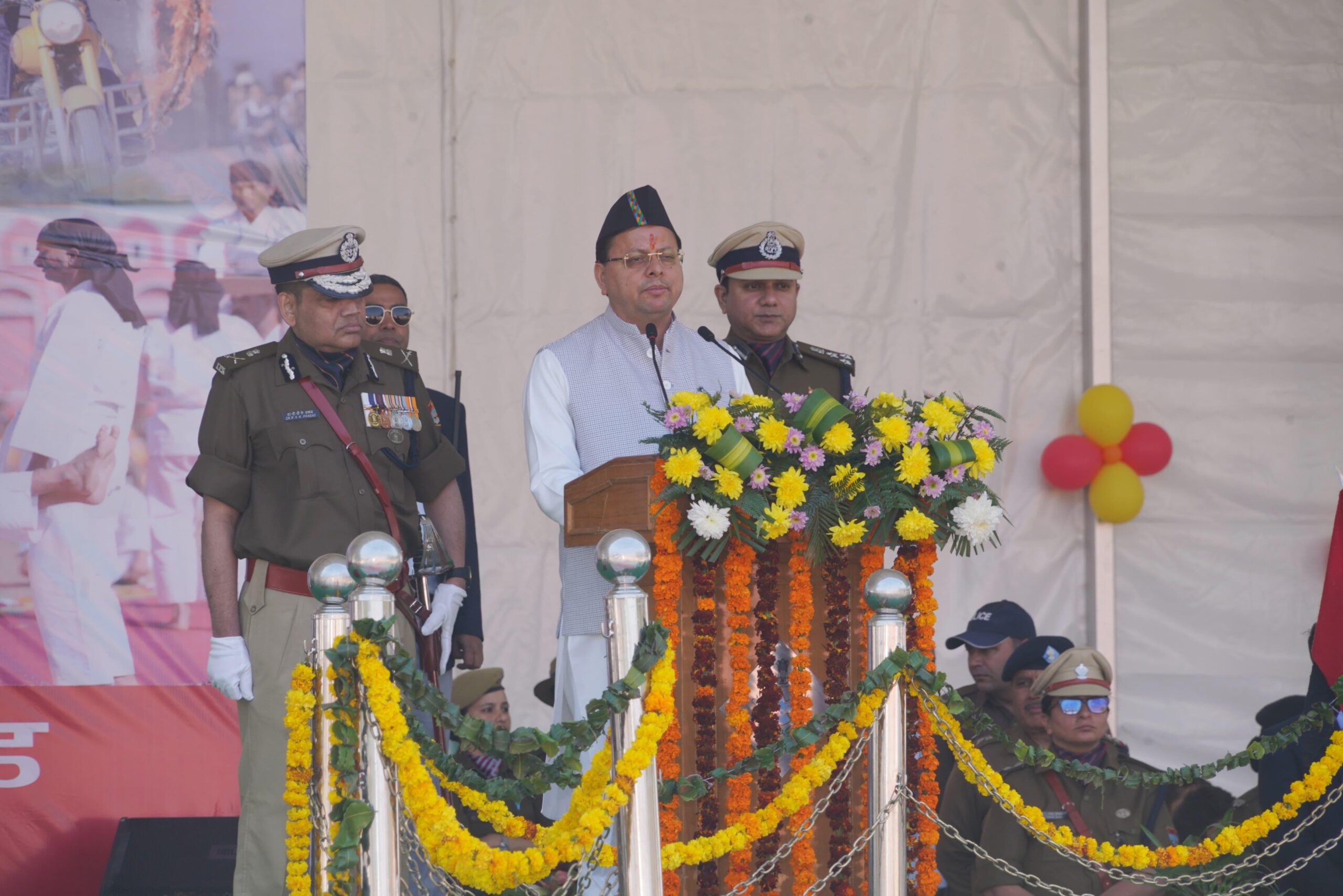 एस०डी०आर०एफ० जवानों के साथ प्रशिक्षित होमगार्ड्स को तैनाती होने पर 100 रुपए प्रति जवान को प्रतिदिन प्रोत्साहन राशि अनुमन्य की जाएगी