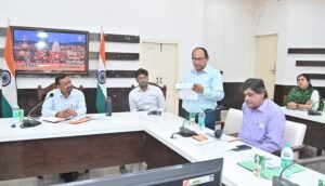 जनपद में कृमि के कारण एक भी बच्चा प्रभावित न हो: डीएम