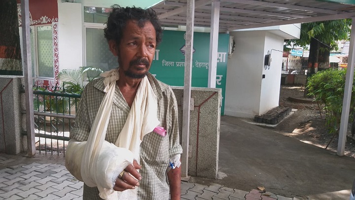 डीएम बंसल की पहल से अनाथ बच्चे को मिला नया जीवन