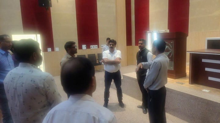 कल्जीखाल विकासखंड में चुनाव तैयारियों का जायजा, क्षेत्रीय मजिस्ट्रेट ने दिए दिशा-निर्देश