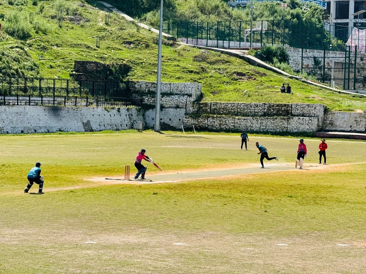 विक्टोरिया क्लब के पदाधिकारियों की उपस्थिति ने बढ़ाया खिलाड़ियों का उत्साह