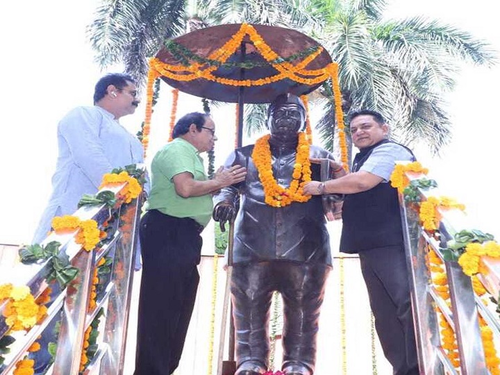 कार्यक्रम में समिति के पदाधिकारियों और जनप्रतिनिधियों की रही उपस्थिति