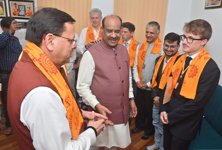 दो नोबेल पुरस्कार विजेता सहित बीस देशों के प्रतिनिधियों ने किया विचार साझा