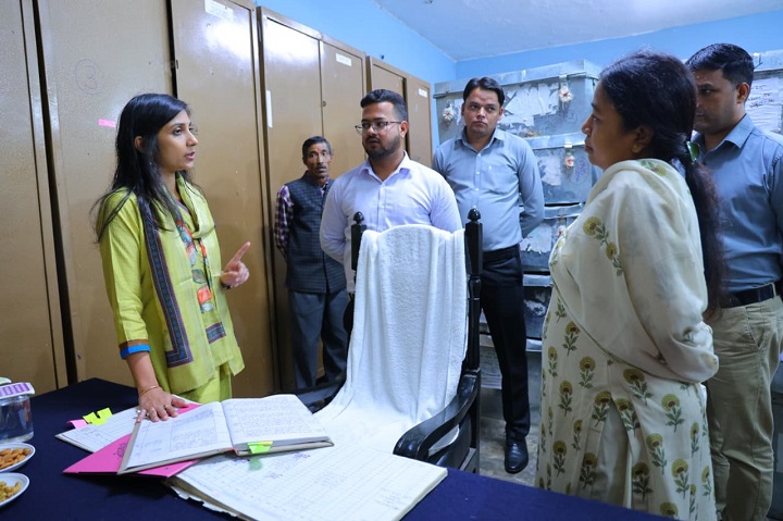 कार्यालय सुधार की दिशा में प्रशासन ने कसी कमर