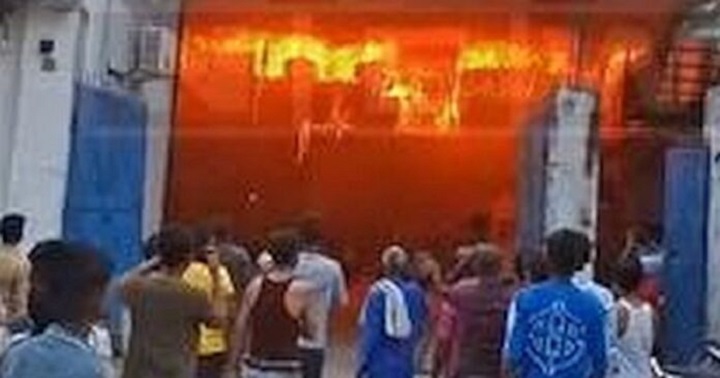 भूरारानी क्षेत्र की निर्मल पाइप फैक्ट्री में लगी भीषण आग