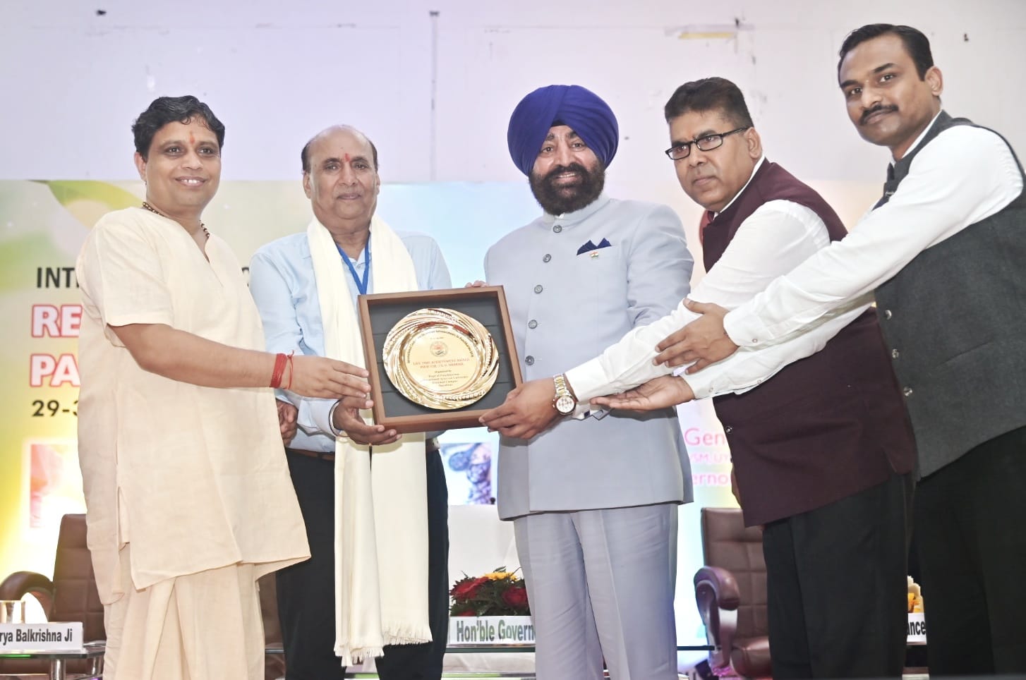 आधुनिक तकनीक से जुड़ रहा पंचकर्म: वैज्ञानिक दृष्टिकोण पर जोर