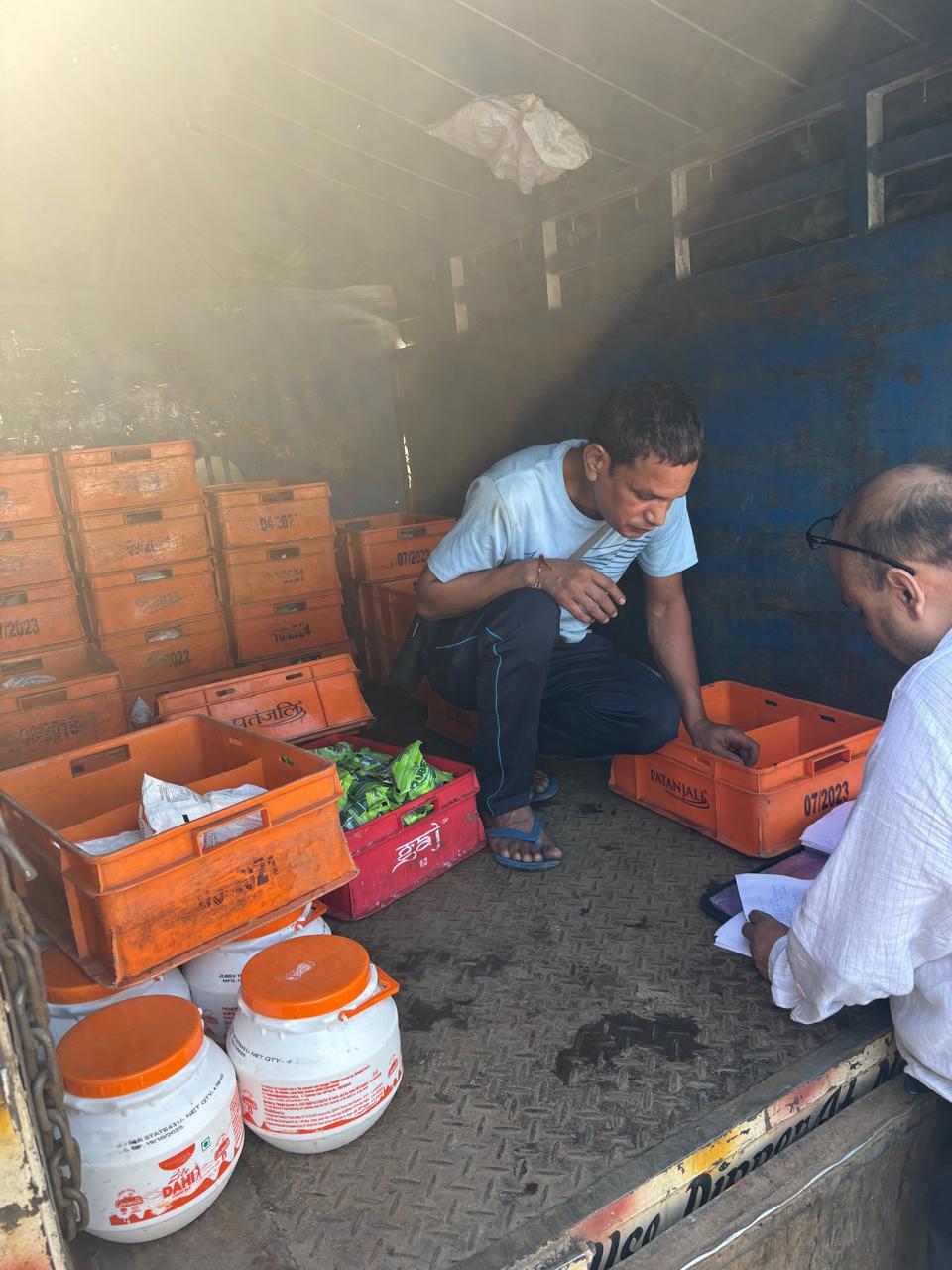 जिलाधिकारी स्वाति एस भदौरिया के निर्देश पर संयुक्त टीम की कार्रवाई