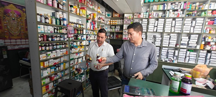 सरकार ने जारी की नई गाइडलाइन, डॉक्टरों को बच्चों को कफ सिरप न देने की सलाह