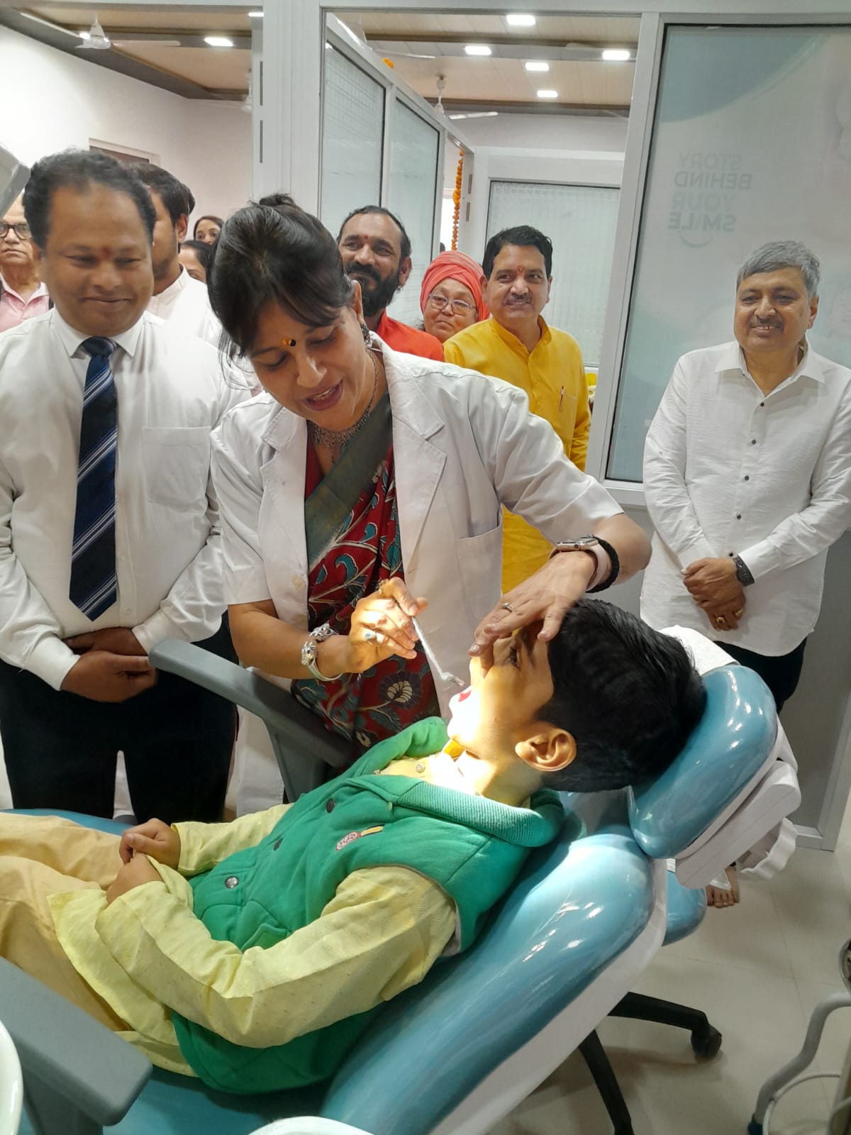 जूना पीठाधीश्वर आचार्य महामंडलेश्वर स्वामी अवधेशानंद जी महाराज के कनखल स्थित हरिहर आश्रम में आज निशुल्क दंत, पोलियो और नेत्र चिकित्सा सेवाओं की शुरुआत की गई