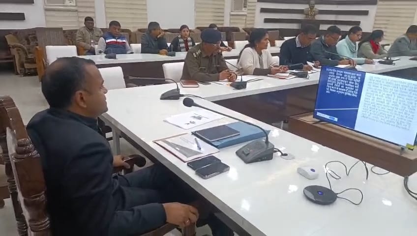 जिला सड़क सुरक्षा समिति की बैठक में ई-रिक्शा संचालन के नियमन हेतु कार्ययोजना को जिलाधिकारी की स्वीकृति मिली