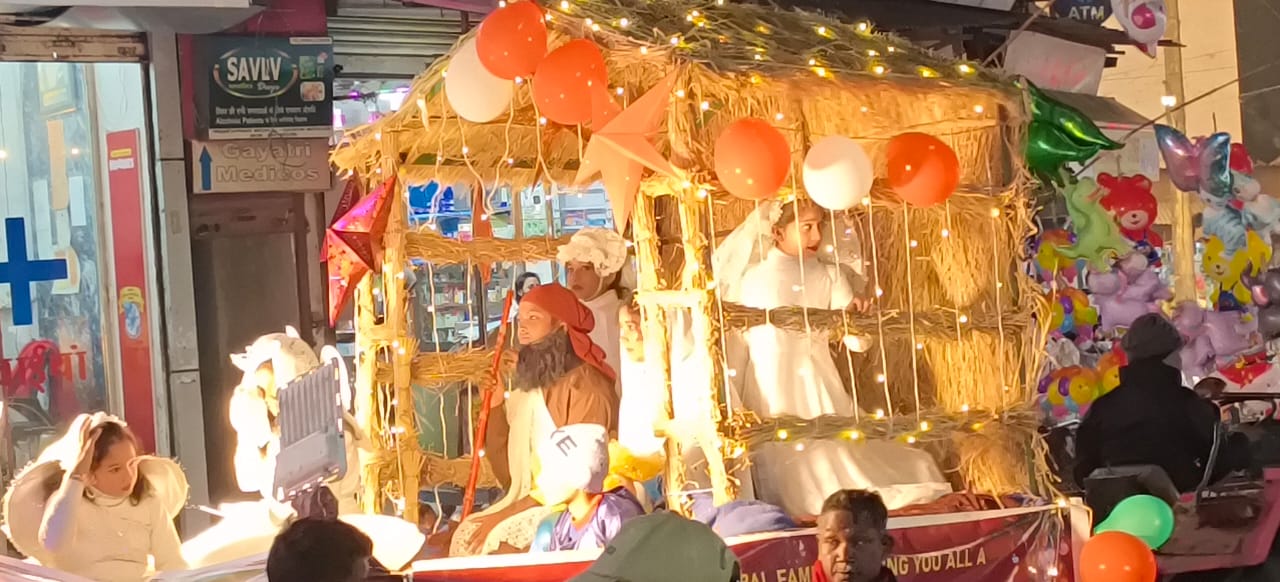 यीशु मसीह के शांति व आपसी भाईचारे का दिया संदेश