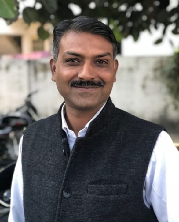 पूर्व नगरपालिका अध्यक्ष हरीश दुबे पर धार्मिक भावनाएं भड़काने में केस