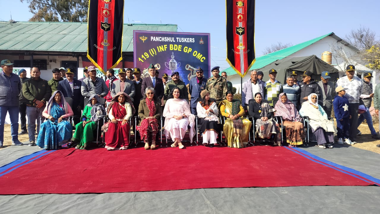 वेटरन डे पर चंपावत के पूर्व सैनिकों का गौरव, कैप्टन आरएस देव राज्यपाल द्वारा सम्मानित