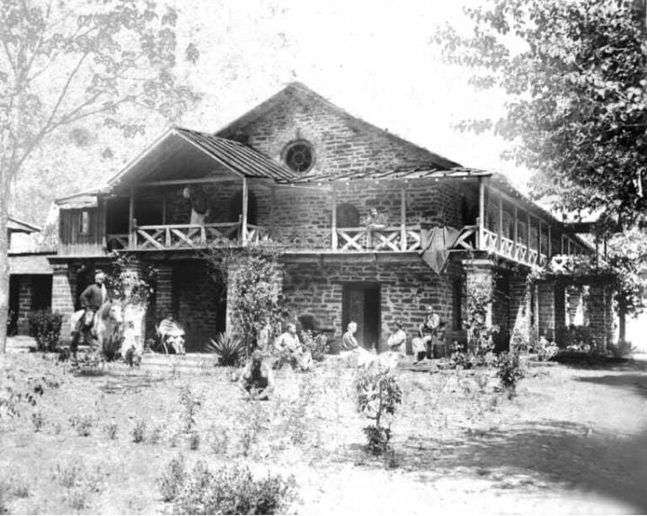 हिमालय की गोद में अद्वैत आश्रम मायावती बना आध्यात्मिक चेतना का केंद्र।