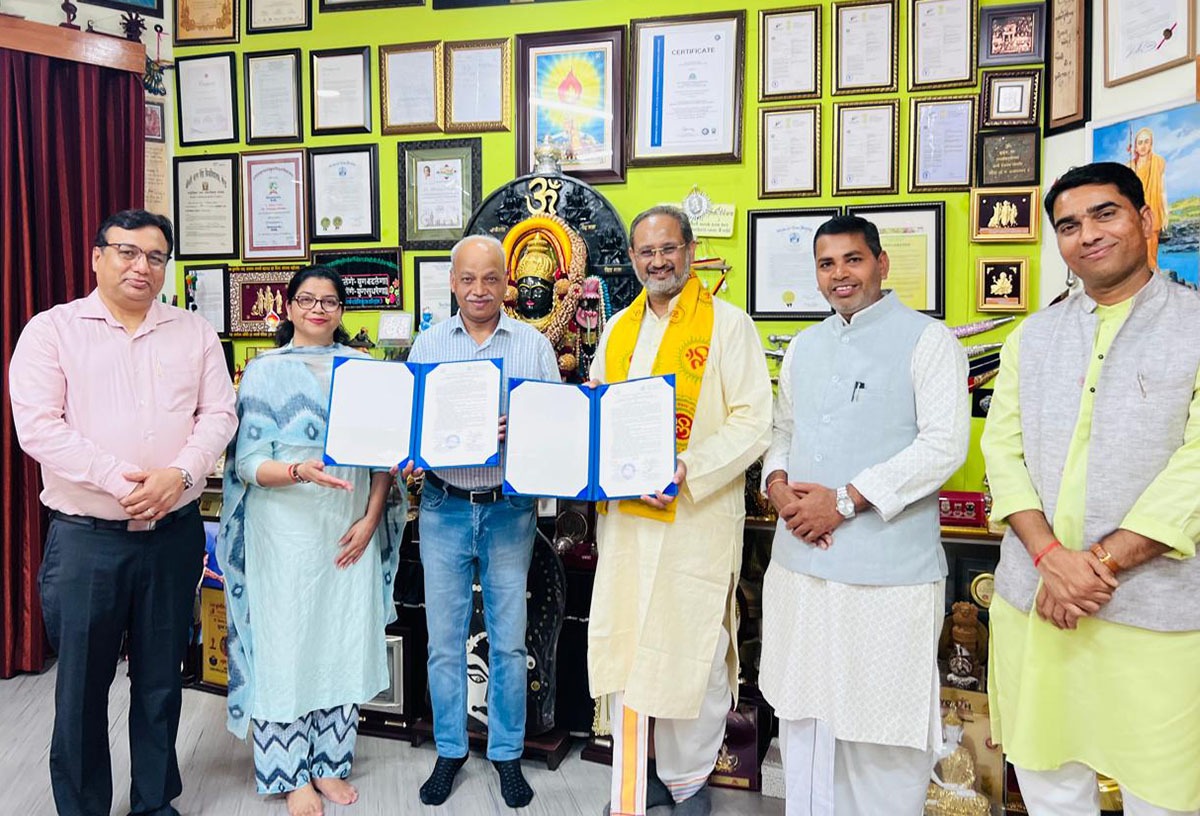 मनोविज्ञान शोध को बढ़ावा देने के लिए देसंविवि-एनएपीएस के बीच समझौता