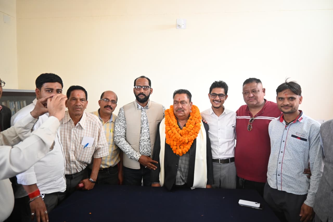 41 वर्षों की सेवा के बाद सेवानिवृत्त हुए हरीश सिंह बिष्ट