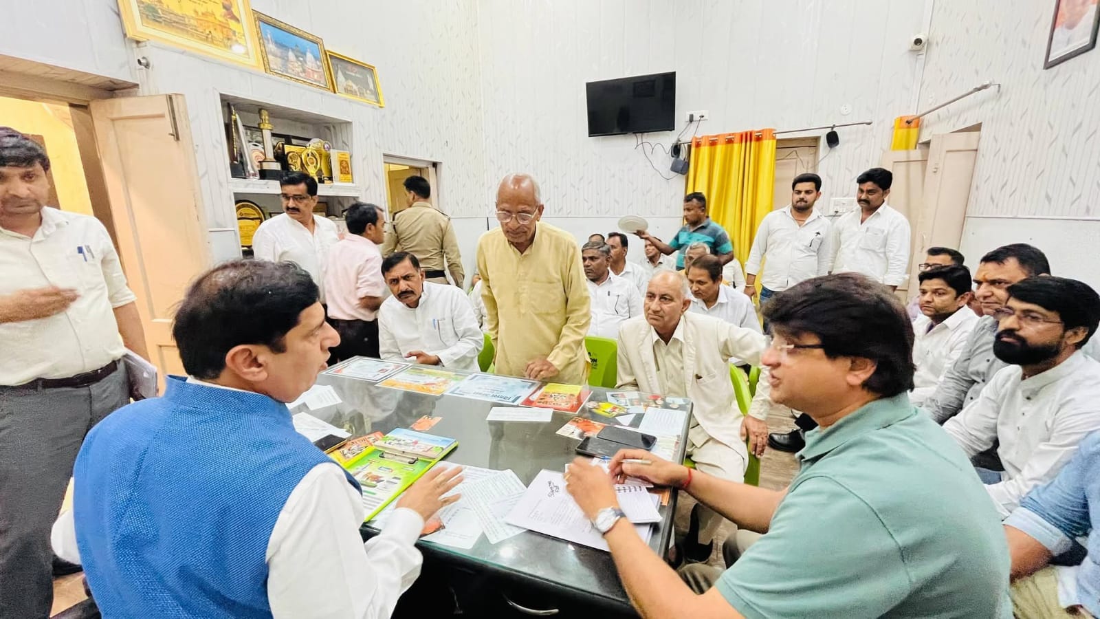 रुड़की में कैबिनेट मंत्री ने सुनी जन-समस्याएं, अधिकारियों को दिए सख्त निर्देश